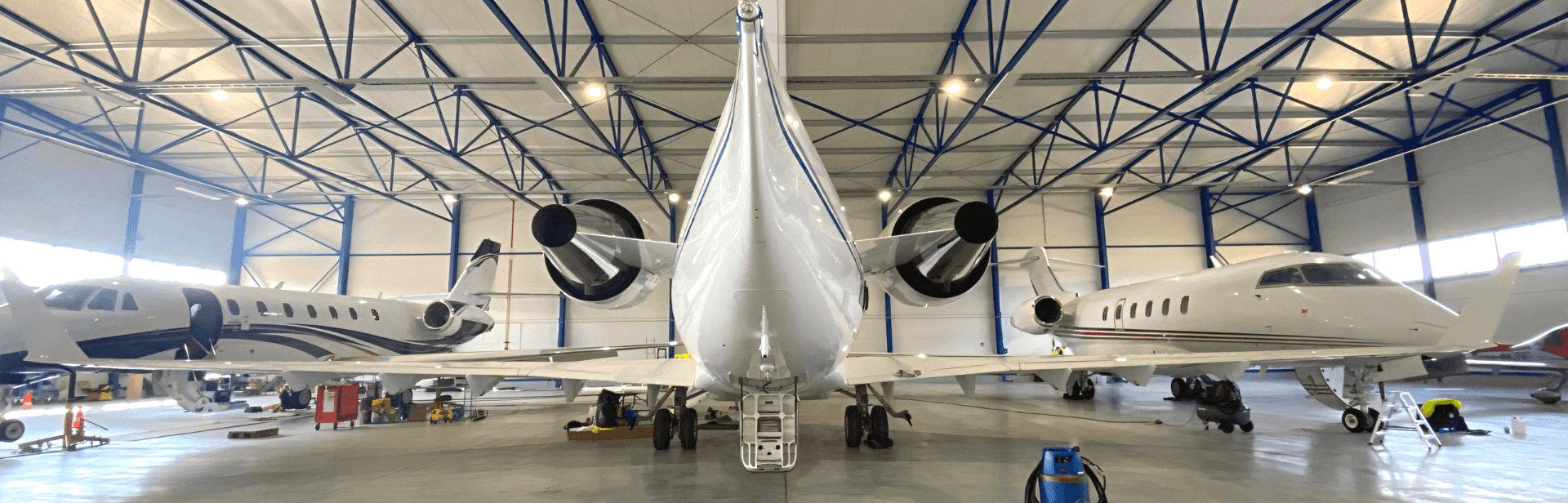 Hangar Slide 1